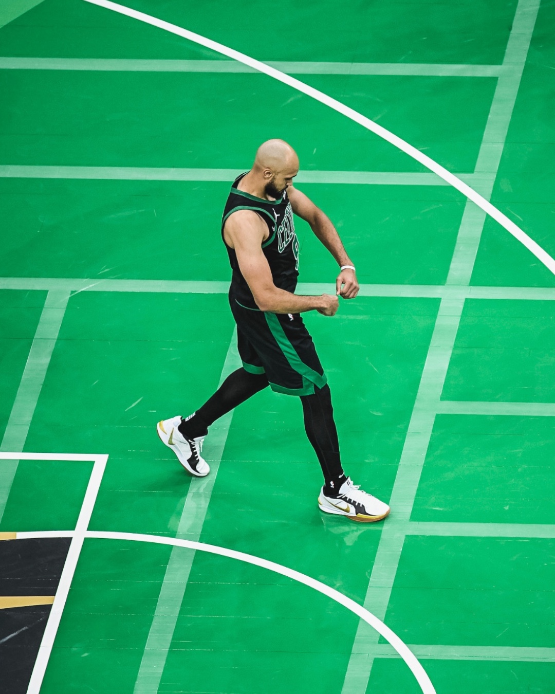 关于关键时刻波士顿凯尔特人状态回暖：德国杯节点到来，球迷炸锅，训练强度明显提升的信息