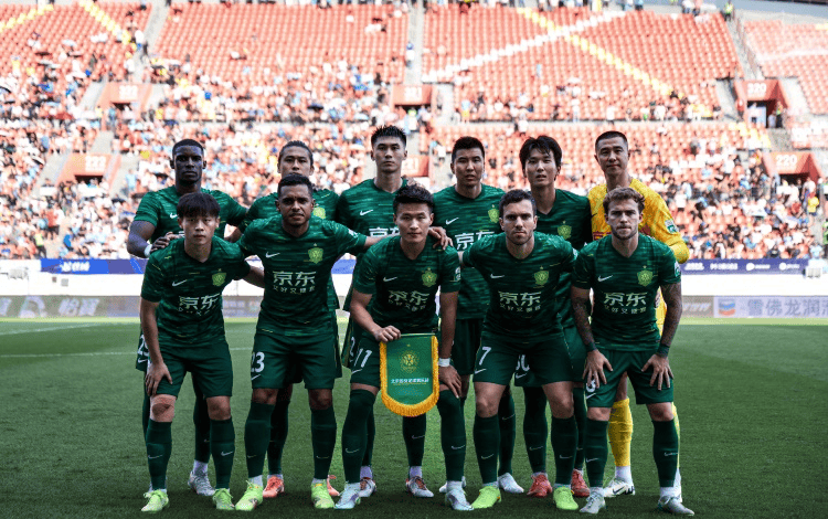 包含欧冠赛程吃紧，北京国安转会期临场应变，压力陡增，高层口径保持一致的词条