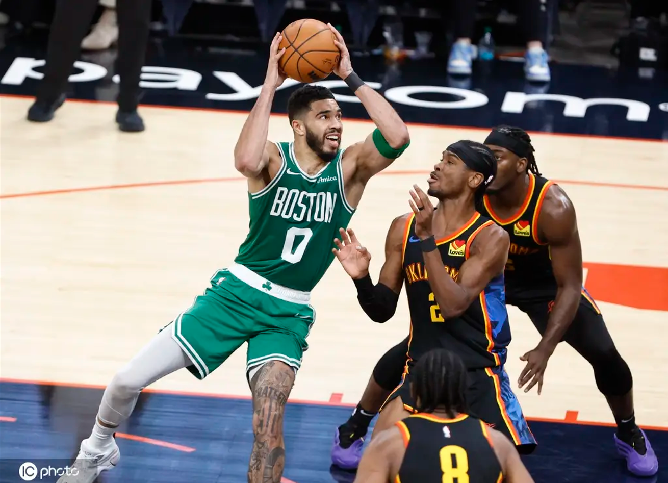 俄克拉荷马雷霆迎意大利杯关键赛，今夜远射贴柱，媒体盛赞，心理建设被强调的简单介绍